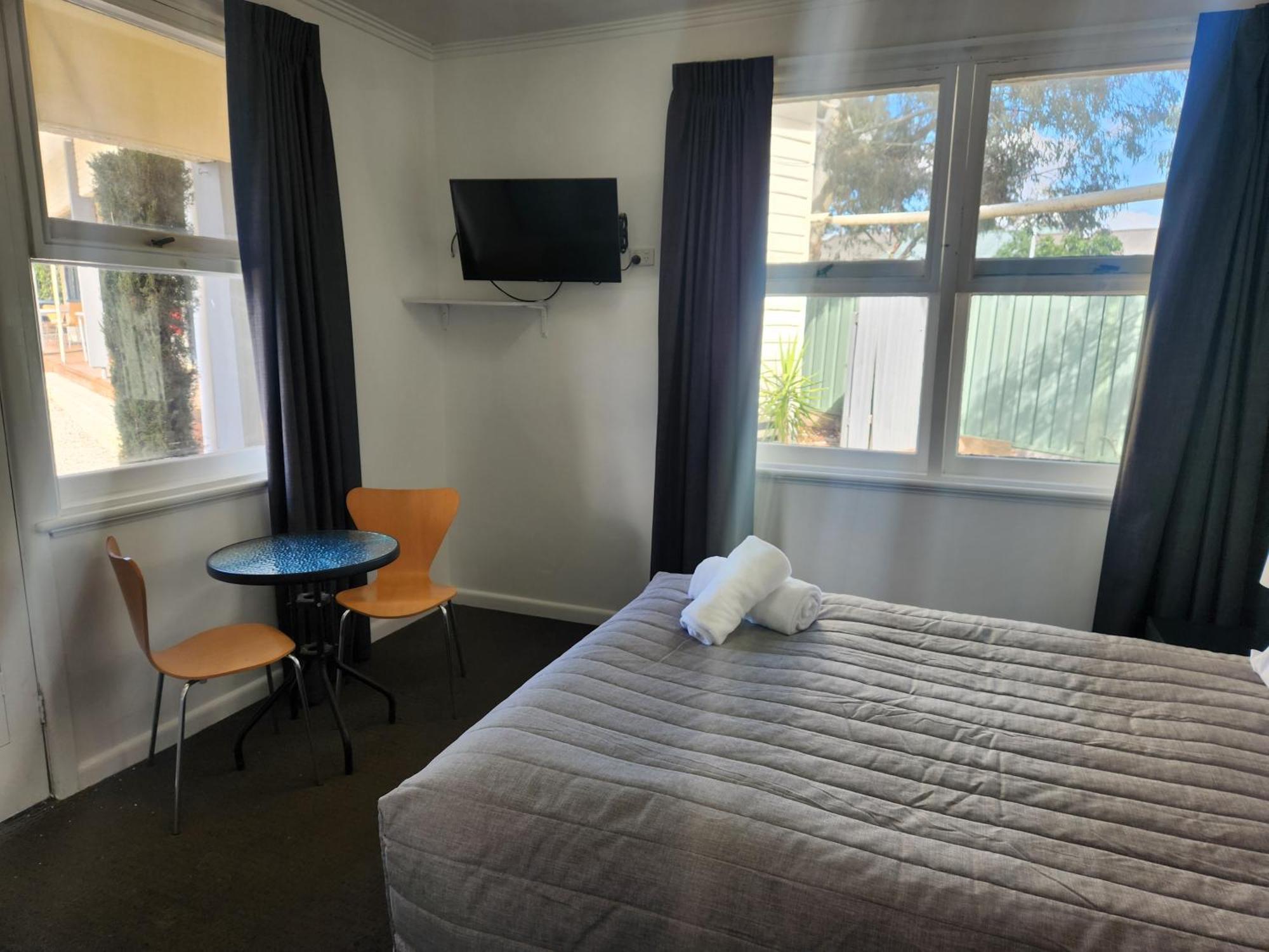 Calder Family Motel ベンディゴ エクステリア 写真