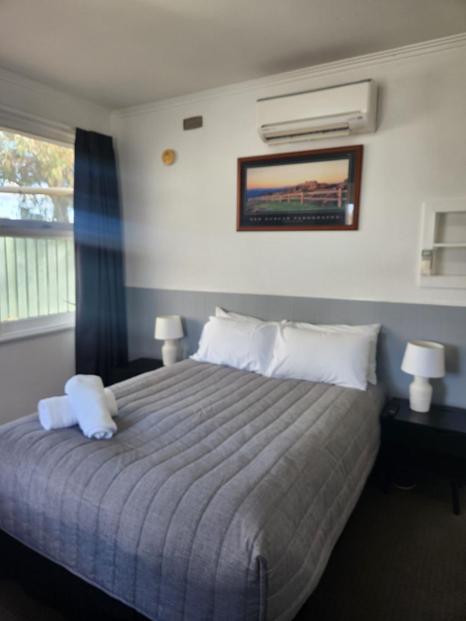 Calder Family Motel ベンディゴ エクステリア 写真